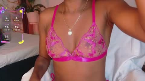 Snapshot of ahvi_ebony chatting on 07.12.26 Ahvi Ebony online show from 07.12.26