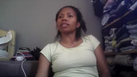 Aicha boobs online show from 10.13.25