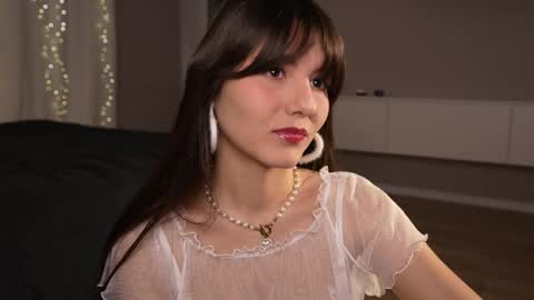 Snapshot of aicharae chatting on 05.22.26 Vicky online show from 05.22.26