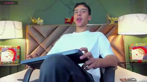 aiden_royce online show from 12.14.25