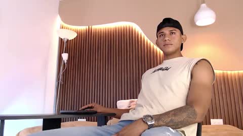 Snapshot of aiden_steel chatting on 09.19.25 Aiden online show from 09.19.25