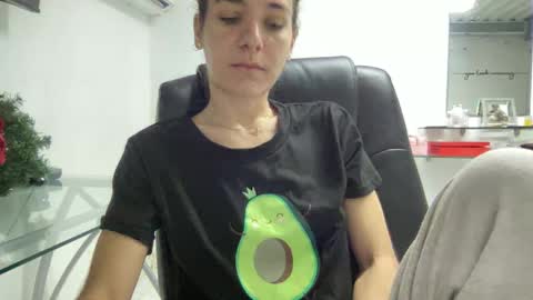 Aile online show from 12.04.24