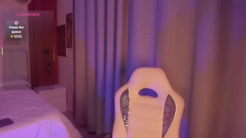 Snapshot of ailee_naughty chatting on 02.10.26 online show from 02.10.26