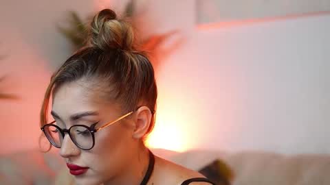  Aileen  online show from 11.10.25