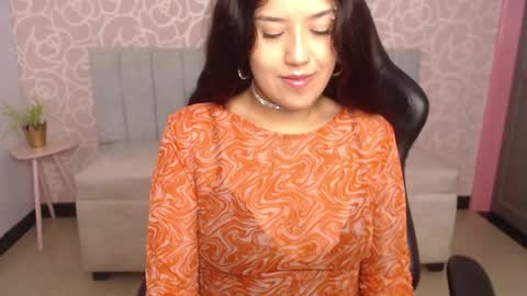 Snapshot of ailyn_ch1 chatting on 10.29.25 ailyn_ch1 online show from 10.29.25