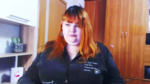 Snapshot of aimeerosebud chatting on 02.09.25 AimeeRosebud online show from 02.09.25