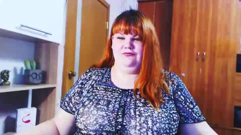 Snapshot of aimeerosebud chatting on 02.12.25 AimeeRosebud online show from 02.12.25