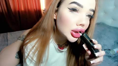 Snapshot of aira_vi chatting on 02.05.25 Aira online show from 02.05.25