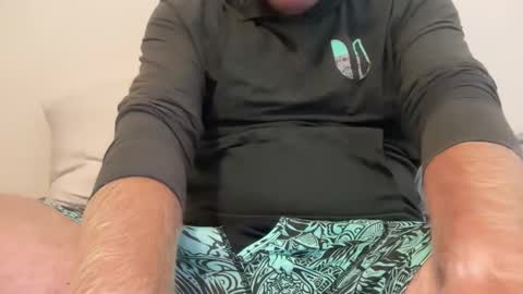 Snapshot of airbaear chatting on 11.16.25 airbaear online show from 11.16.25