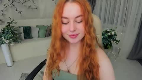 Snapshot of airysilhouette chatting on 12.05.25 Louise online show from 12.05.25