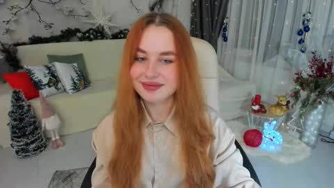 Snapshot of airysilhouette chatting on 12.22.25 Louise online show from 12.22.25