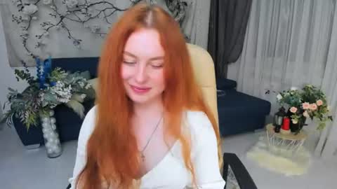 Snapshot of airysilhouette chatting on 06.26.26 Louise online show from 06.26.26