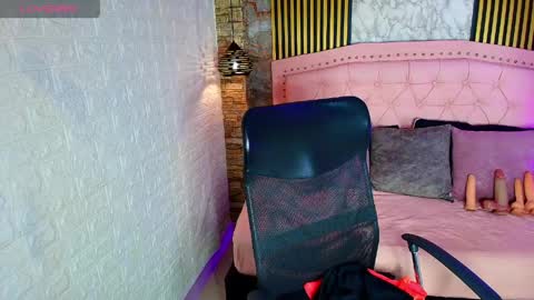 aisha__cambell online show from 04.30.26