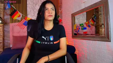 Snapshot of aisha__cambell chatting on 06.16.26 aisha__cambell online show from 06.16.26