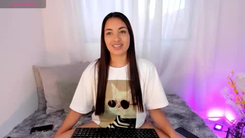 Aisha online show from 10.04.25