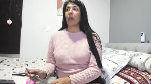 Snapshot of aisha_latina chatting on 02.03.25 Katie online show from 02.03.25