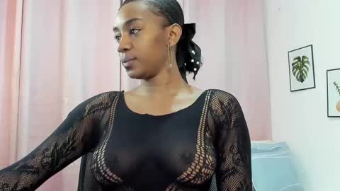 Snapshot of aisha_w10 chatting on 02.24.25 Aisha online show from 02.24.25