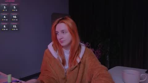 Snapshot of aishiro chatting on 12.05.25 aishiro online show from 12.05.25