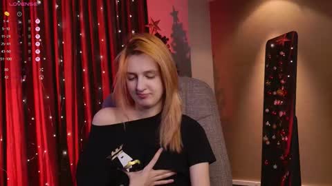 Snapshot of aishiro chatting on 12.18.25 aishiro online show from 12.18.25