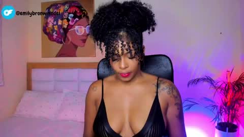 Snapshot of aitana_brown chatting on 05.13.26 Aitana Brown online show from 05.13.26