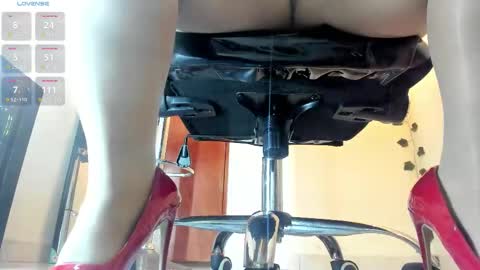 Snapshot of aitana_purple chatting on 03.08.26 Aitana online show from 03.08.26