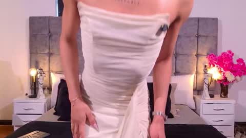 Snapshot of aivadumont chatting on 03.22.26 Queen Dumont online show from 03.22.26