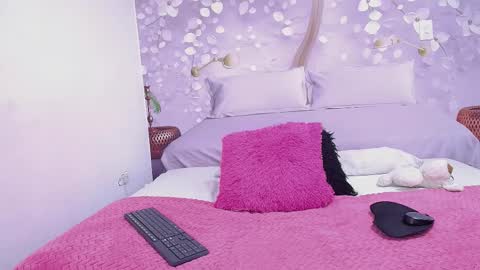 Snapshot of aixa_06 chatting on 03.20.26 AIXA online show from 03.20.26