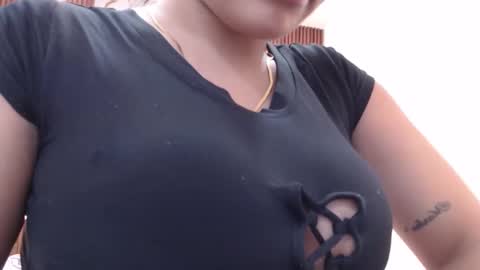 Snapshot of aixa_shaw chatting on 11.27.25 AIXA online show from 11.27.25