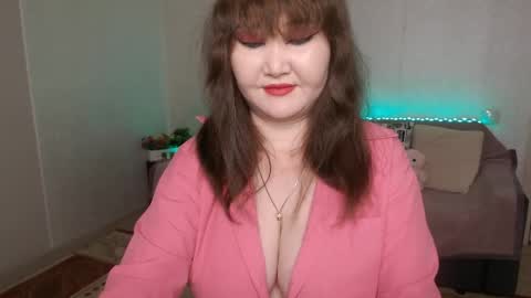 Snapshot of akanire chatting on 05.24.26 Shelly online show from 05.24.26