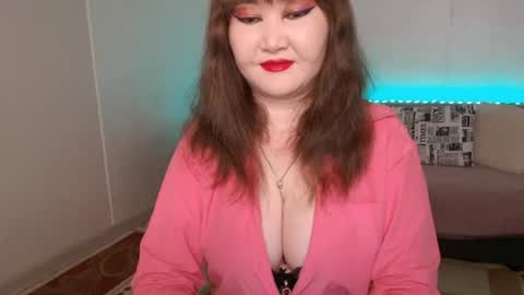 Snapshot of akanire chatting on 06.14.26 Shelly online show from 06.14.26