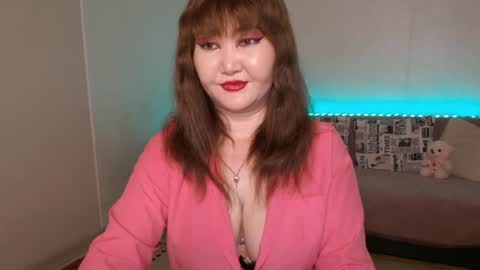 Snapshot of akanire chatting on 06.14.26 Shelly online show from 06.14.26