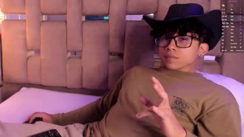 akazaboy online show from 11.18.25