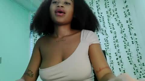 akemy_saunderz online show from 05.26.26
