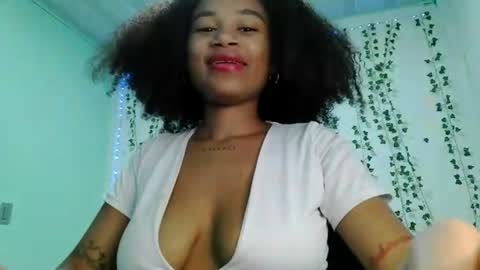 akemy_saunderz online show from 06.16.26