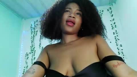 akemy_saunderz online show from 07.19.26