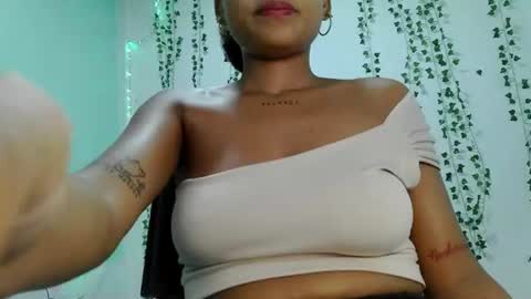 akemy_saunderz online show from 07.22.26