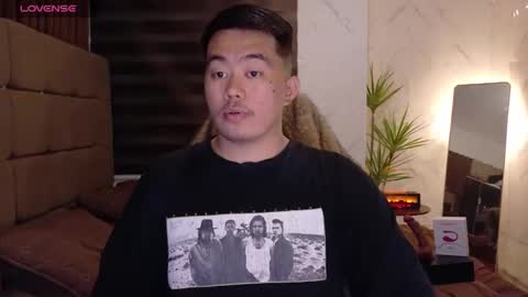 Snapshot of akihiro_morningstar chatting on 01.09.26 Dave online show from 01.09.26