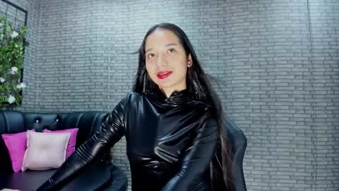 Snapshot of akimmidoll chatting on 09.11.25 Akimmidoll GMT-5 0630 -1330 online show from 09.11.25