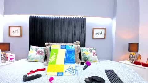 Snapshot of akirafallk_ chatting on 03.08.25 Akira online show from 03.08.25