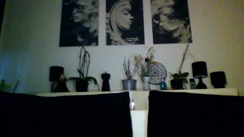 Snapshot of akiramihaela chatting on 05.14.26 MIHAELA online show from 05.14.26