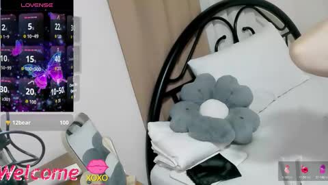 akishaa online show from 10.28.25