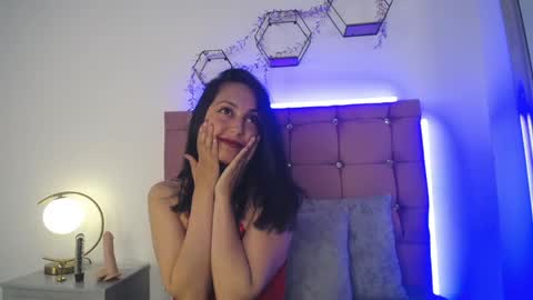 Snapshot of alaana_sweet_ chatting on 05.26.26 ALAANA online show from 05.26.26