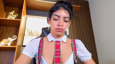 Alahia Rodriguez online show from 04.03.26
