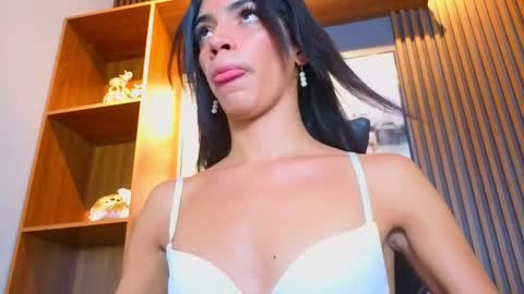 Alahia Rodriguez online show from 05.02.26
