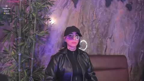 ALAHIA online show from 12.02.25