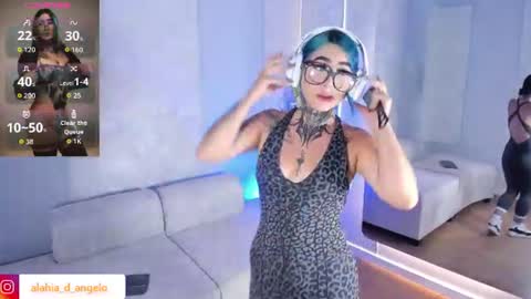 Snapshot of alahia_dangelo_ chatting on 07.22.26 ALAHIA online show from 07.22.26