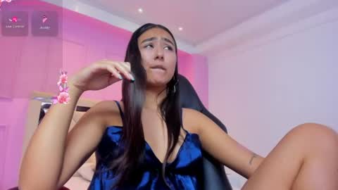 Snapshot of alahiacruz1 chatting on 07.14.26 A L A H I A online show from 07.14.26
