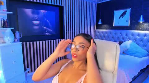 Alaia Alegria online show from 11.15.25