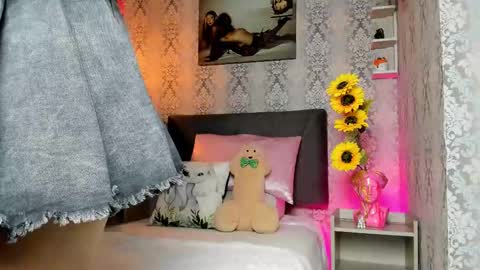 Snapshot of alaia_love77 chatting on 03.08.26 Alaia online show from 03.08.26