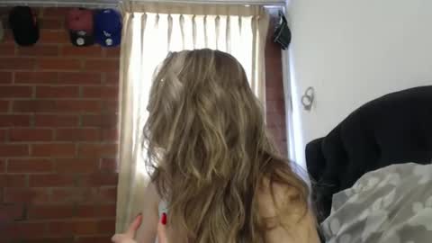 Snapshot of alaina_blessed chatting on 11.23.25 alaina_blessed online show from 11.23.25